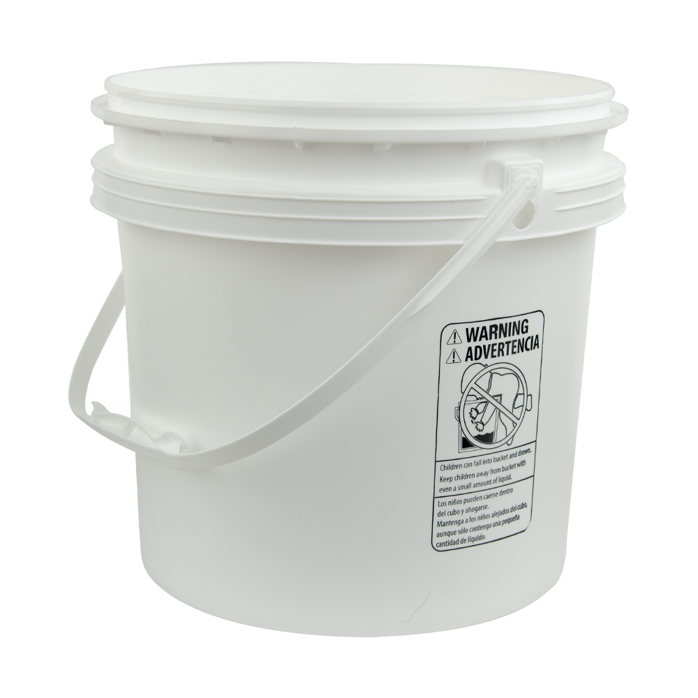 White Polypropylene 4 Gallon/15 Liter Bucket with Handle. 