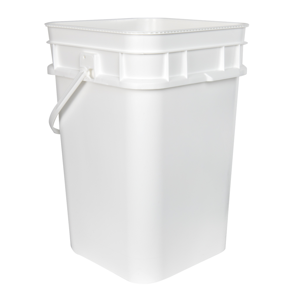 4.25 Gallon/17 Liter 30 Series White HDPE Square Pail with Handle U.S