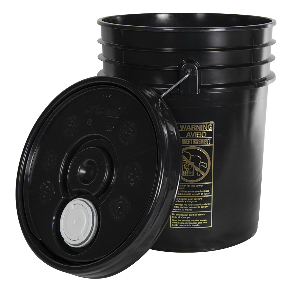 UN Rated Black 5 Gallon Bucket w/Metal Handle & Lid w/Rieke Pour Spout