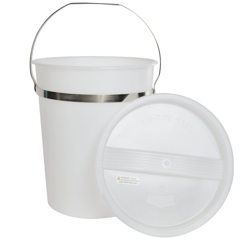 8 Quart Natural Polypropylene Pail with Handle & Lid