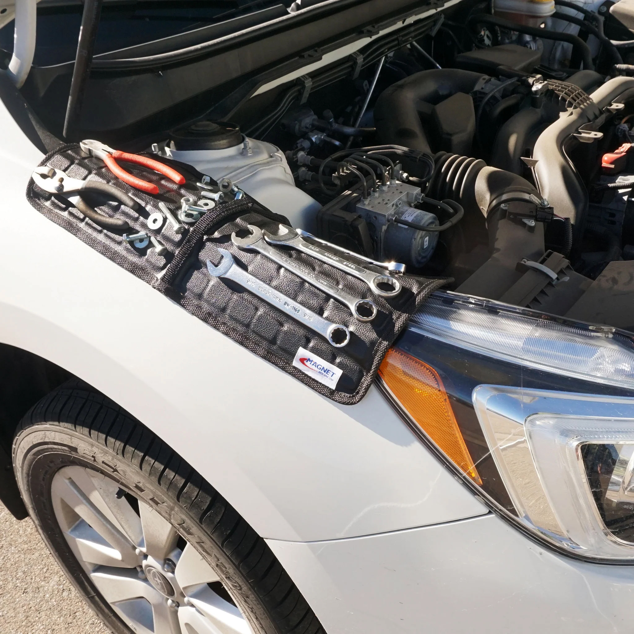 Large Magnetic ToolMat™ with Handle & Grommet - 19.50" L x 8.85" W